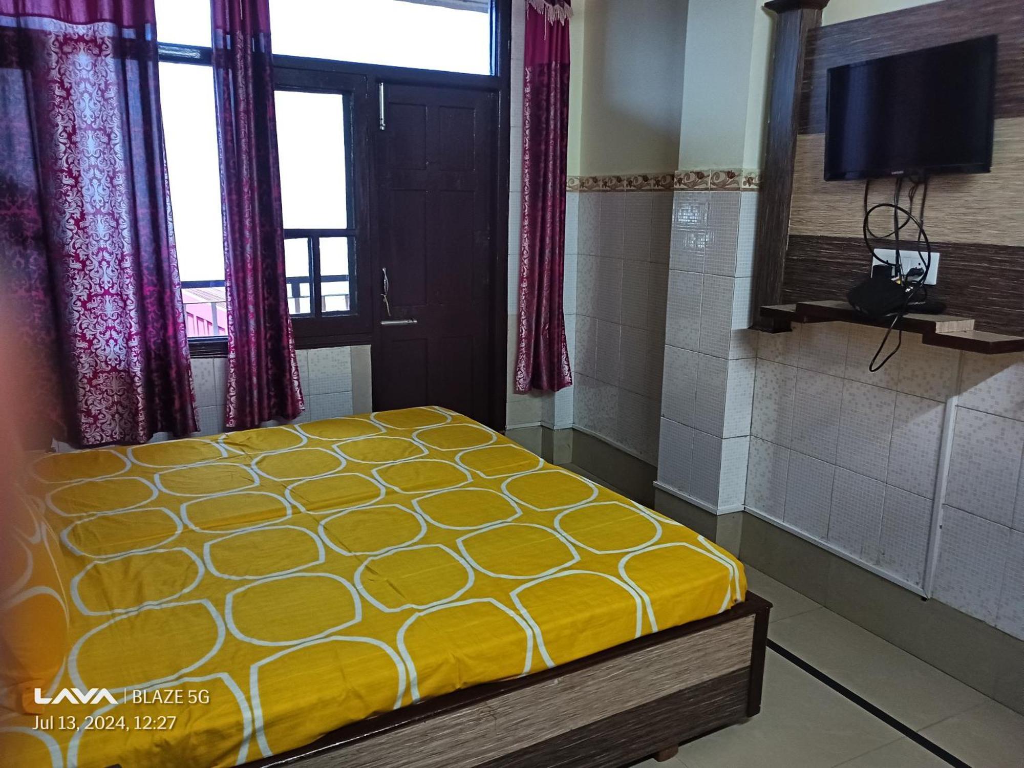 Krishna Holiday Guest House Block II Dharamshala Eksteriør bilde